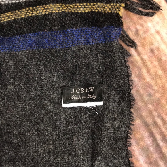 J. CREW SCARF SQUARE BLANKET SCARF - Picture 4 of 7